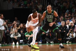 他在禁区前 他在禁区前